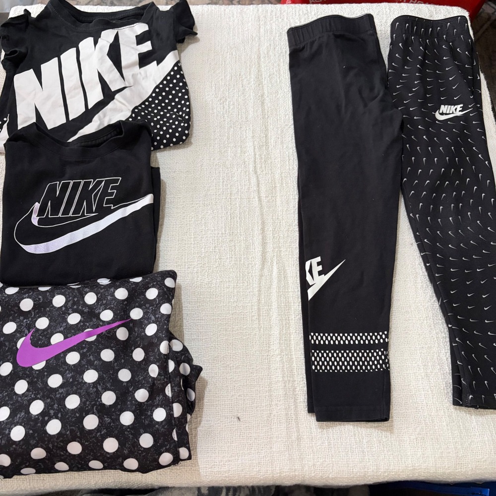 Nike Girls 5 Piece Lot Size 5 Therma-FIT Hoodie Tees Leggings Black White